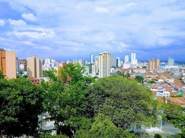 Santiago de Cali vista desde la Colina de San Antonio. Fotografía de Francisc Lozano